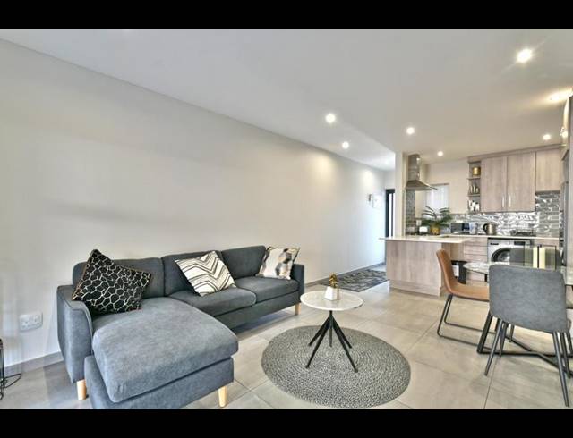 3 BEDROOM APARTMENT FOR SALE IN FOURWAYS